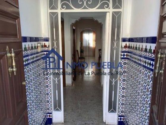 Foto 2 de Casa en venta en Puebla del Río (La) de 3 habitaciones con terraza y aire acondicionado