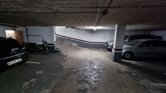Foto 2 de Garaje en venta en Collblanc de 10 m²