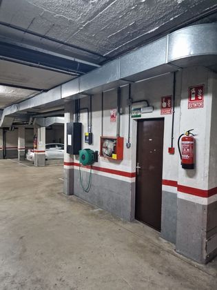 Foto 2 de Garaje en venta en La Teixonera de 12 m²