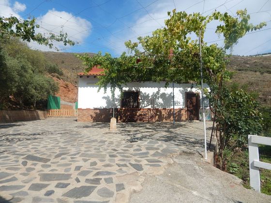Foto 2 de Casa rural en venda a Vélez de Benaudalla de 4 habitacions amb terrassa i piscina