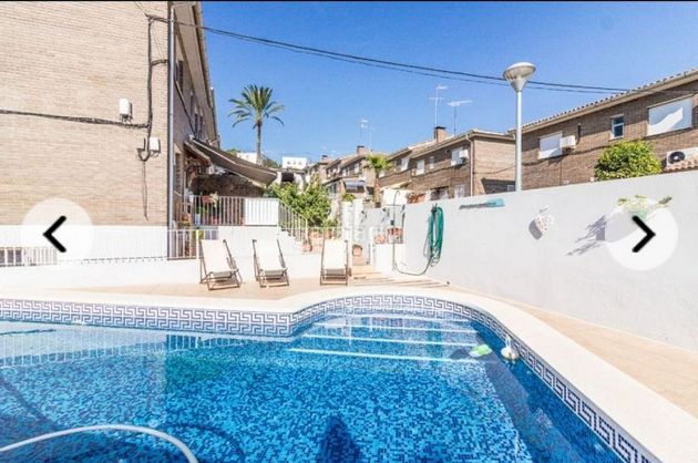 Foto 1 de Venta de casa en Catadau de 5 habitaciones con terraza y piscina