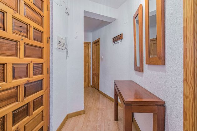 Foto 2 de Pis en venda a Barrio de Zaidín de 3 habitacions amb aire acondicionat i calefacció