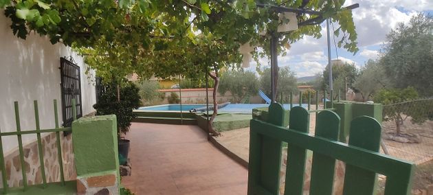 Foto 1 de Casa rural en venda a Porzuna de 5 habitacions amb terrassa i piscina