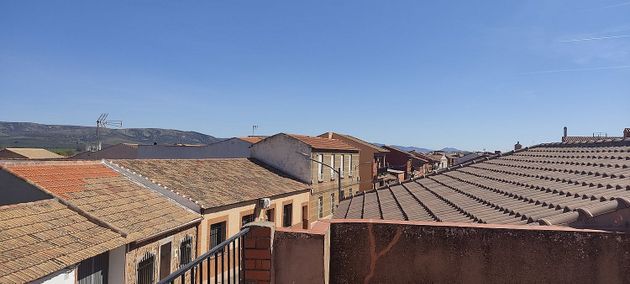 Foto 2 de Venta de casa en Porzuna de 3 habitaciones con terraza y balcón