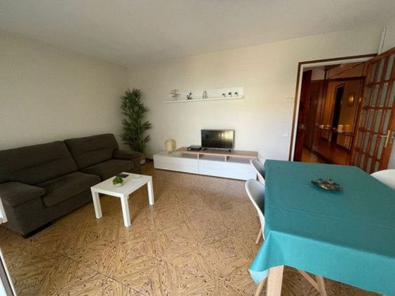 Foto 2 de Pis en lloguer a Arenys de Mar de 4 habitacions amb terrassa i mobles