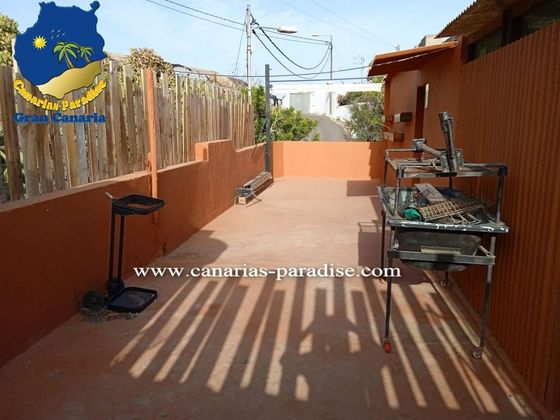 Foto 2 de Casa en venta en Vecindario-Paredilla-Sardina de 5 habitaciones con terraza