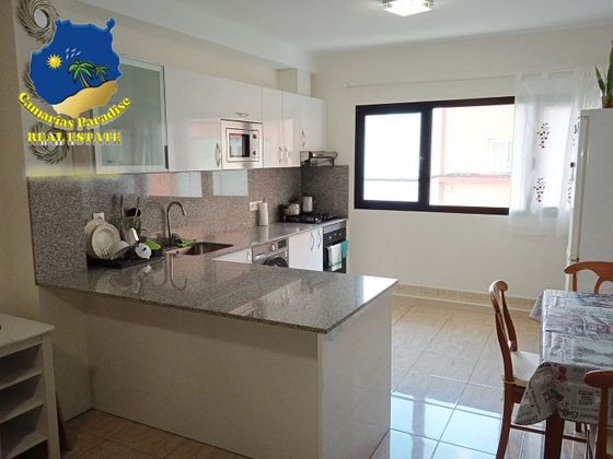 Foto 1 de Piso en venta en Vecindario-Paredilla-Sardina de 2 habitaciones con garaje y ascensor