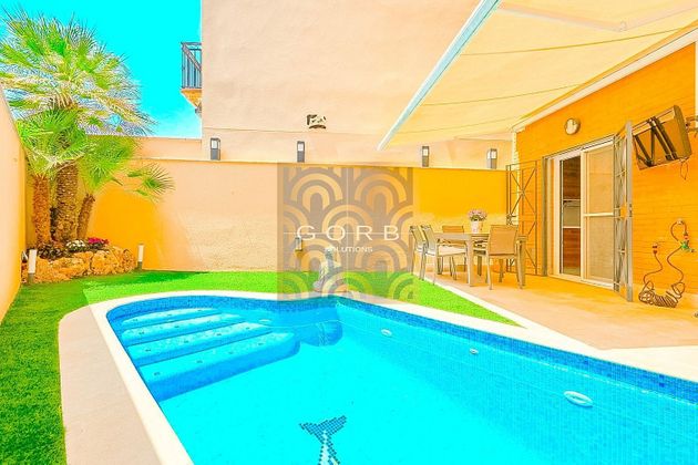 Foto 1 de Venta de casa en La Llàntia de 4 habitaciones con terraza y piscina