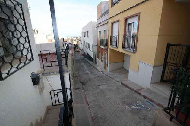 Foto 2 de Venta de chalet en calle De la Font Calda de 3 habitaciones con terraza