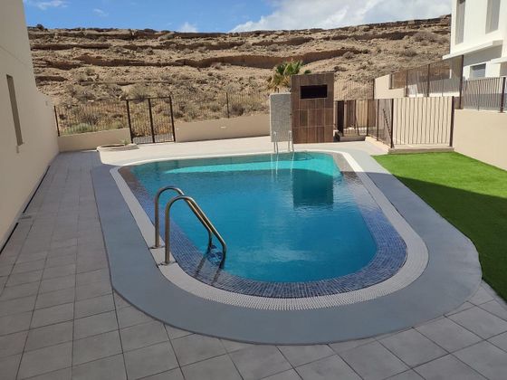 Foto 1 de Pis en lloguer a El Médano de 3 habitacions amb terrassa i piscina