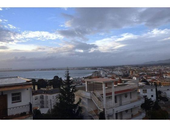 Foto 1 de Xalet en venda a Port Esportiu - Puig Rom - Canyelles de 4 habitacions amb terrassa i garatge