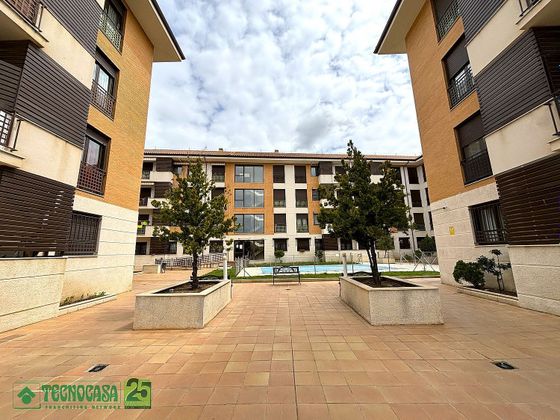 Foto 2 de Pis en venda a Puerta de Murcia - Colegios de 2 habitacions amb terrassa i piscina