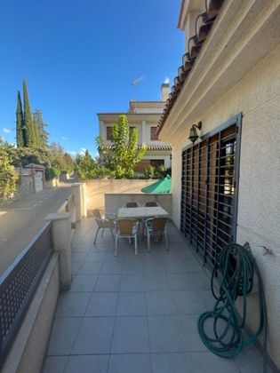 Foto 2 de Venta de casa en calle Almiar de 4 habitaciones con terraza y piscina
