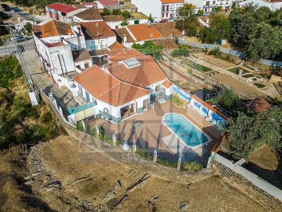 Foto 2 de Xalet en venda a avenida De Andalucía de 4 habitacions amb piscina i jardí