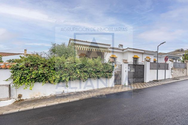 Foto 2 de Venta de casa en calle Fernando Villalón de 6 habitaciones con terraza y piscina