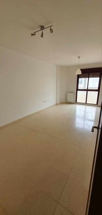 Foto 2 de Pis en venda a Chinchilla de Monte-Aragón de 3 habitacions amb garatge i balcó