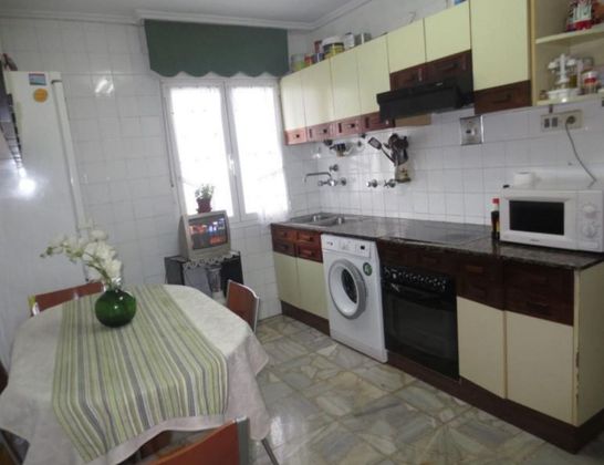 Foto 2 de Pis en venda a Portugalete de 3 habitacions amb terrassa i garatge