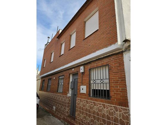 Foto 1 de Casa rural en venda a calle Pérez Galdós de 4 habitacions amb terrassa i calefacció