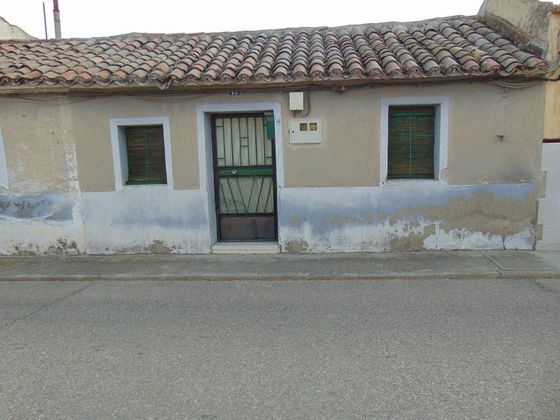 Foto 1 de Casa rural en venda a calle Fragua del Concejo de 2 habitacions amb piscina i garatge