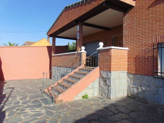 Foto 1 de Venta de chalet en calle Barranquillo de 7 habitaciones con terraza y piscina