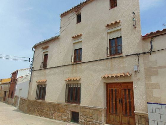 Foto 2 de Casa rural en venda a calle Del Moral de 5 habitacions amb garatge i jardí