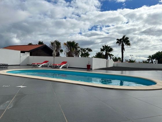 Foto 2 de Chalet en venta en Parque Holandés de 3 habitaciones con terraza y piscina