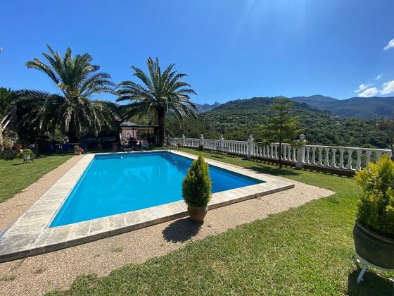 Foto 1 de Casa rural en venda a Ubrique de 3 habitacions amb terrassa i piscina