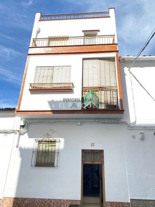 Foto 1 de Casa en venta en calle Jesús Nazareno de 4 habitaciones con terraza y garaje