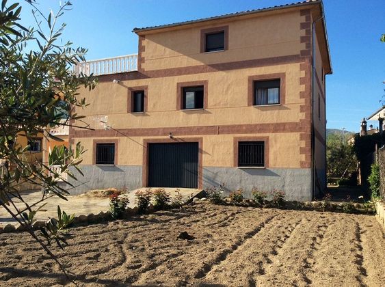 Foto 1 de Xalet en venda a Aldeanueva del Camino de 4 habitacions amb terrassa i garatge