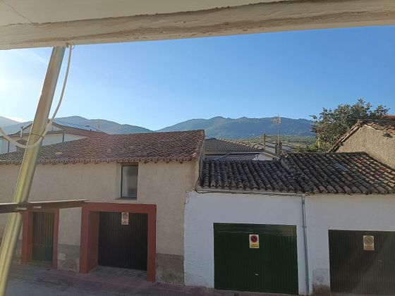 Foto 2 de Casa adossada en venda a Aldeanueva del Camino de 4 habitacions amb balcó