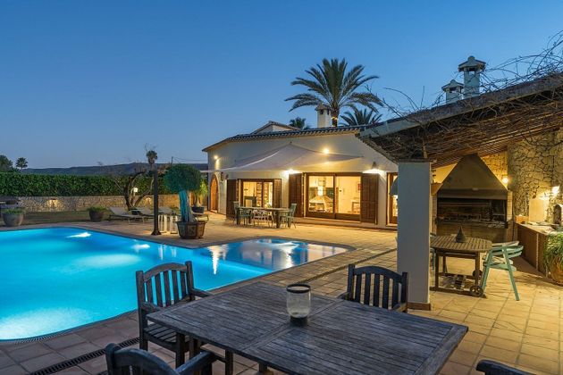 Foto 2 de Casa rural en venta en Partides comunes - Adsubia de 3 habitaciones con terraza y piscina
