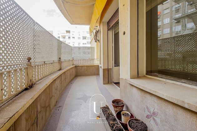 Foto 2 de Pis en venda a calle De Juan Bravo de 10 habitacions amb terrassa i garatge