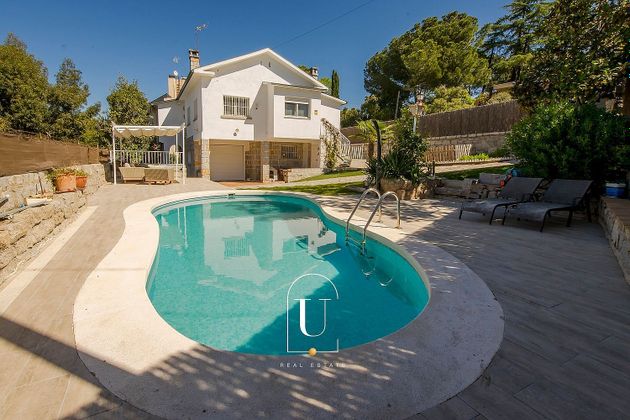 Foto 1 de Casa en venda a Bellavista-Salud y alegría de 5 habitacions amb piscina i garatge