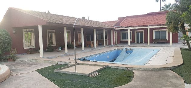 Foto 2 de Venta de chalet en Sangonera la Seca de 4 habitaciones con terraza y piscina
