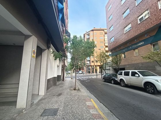 Foto 1 de Alquiler de local en calle De Pedro Lapuyade de 117 m²