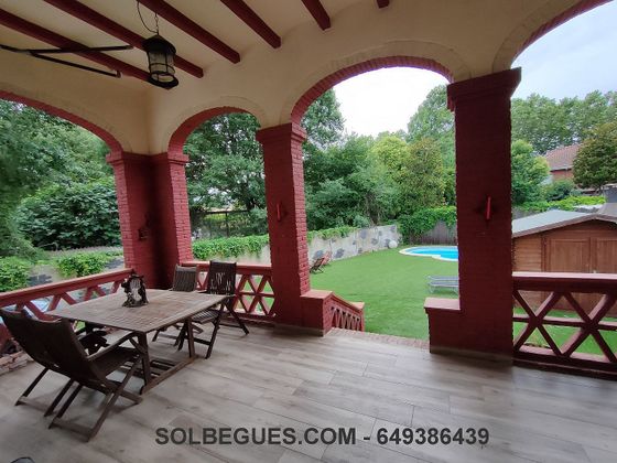 Foto 2 de Xalet en venda a Begues de 5 habitacions amb terrassa i piscina