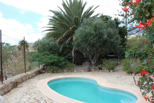 Foto 1 de Casa rural en venda a El Salto de 3 habitacions amb terrassa i piscina
