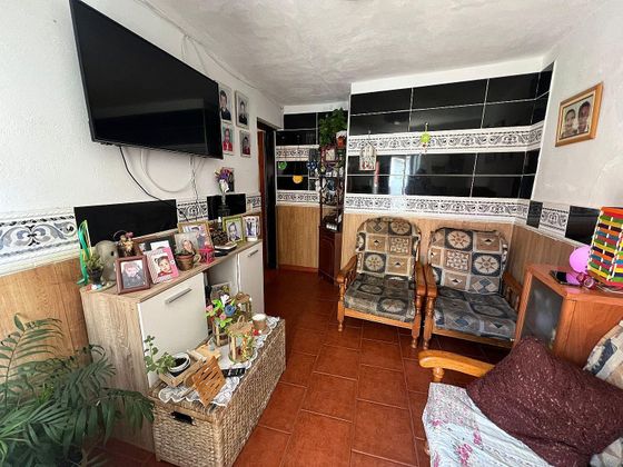 Foto 1 de Venta de casa en Granadilla de Abona ciudad de 4 habitaciones con terraza