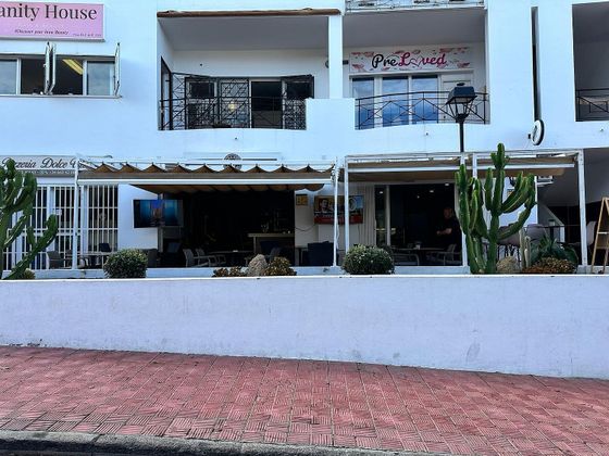 Foto 2 de Venta de local en Costa Adeje con terraza