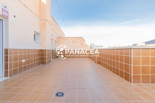 Foto 2 de Àtic en venda a calle Úbeda de 3 habitacions amb terrassa i garatge