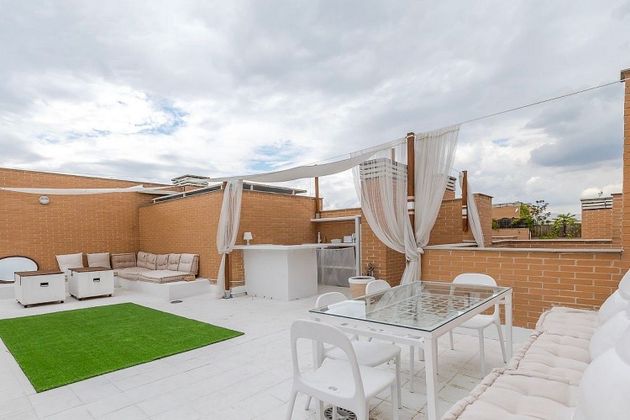Foto 1 de Alquiler de ático en Arroyo de la Vega de 2 habitaciones con terraza y piscina