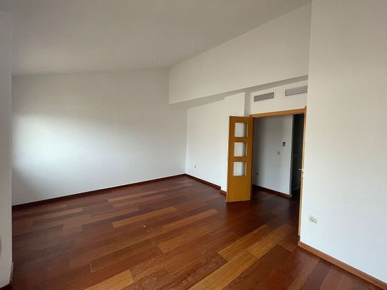 Foto 2 de Venta de piso en Begues de 2 habitaciones con jardín y aire acondicionado