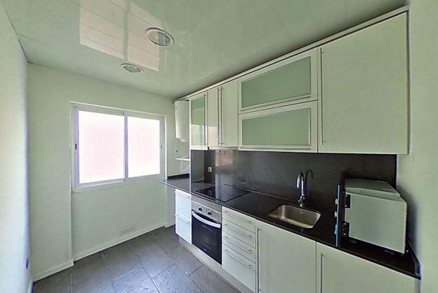Foto 1 de Pis en venda a El Guinardó de 3 habitacions amb terrassa i calefacció