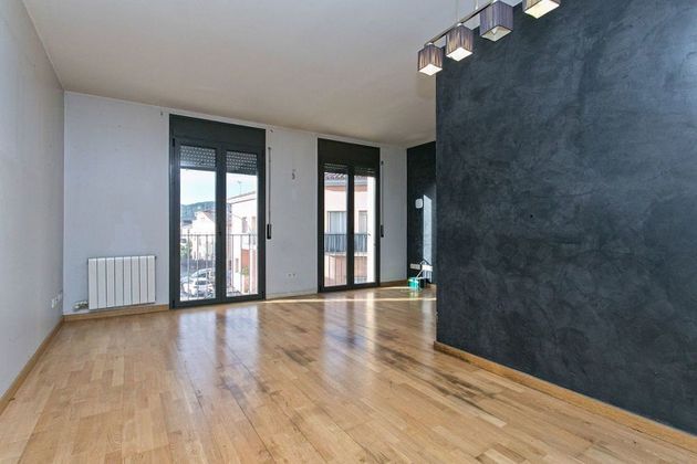 Foto 1 de Venta de piso en Begues de 2 habitaciones con balcón y aire acondicionado