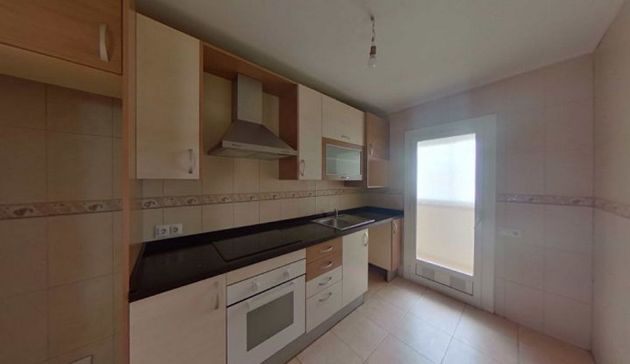 Foto 2 de Piso en venta en Vallirana de 4 habitaciones con terraza y calefacción