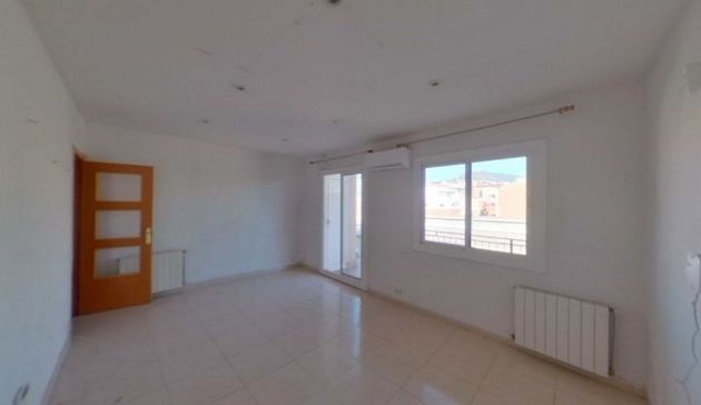Foto 2 de Ático en venta en Collblanc de 3 habitaciones con terraza y aire acondicionado