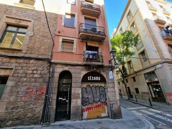 Foto 1 de Venta de piso en calle De Sant Antoni Abat de 3 habitaciones con calefacción