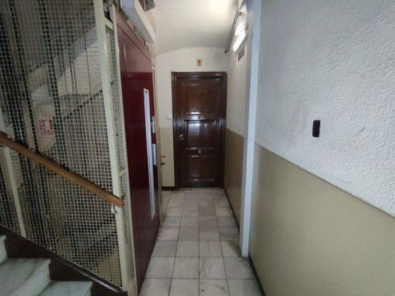 Foto 2 de Pis en venda a El Baix Guinardó de 3 habitacions amb balcó i calefacció