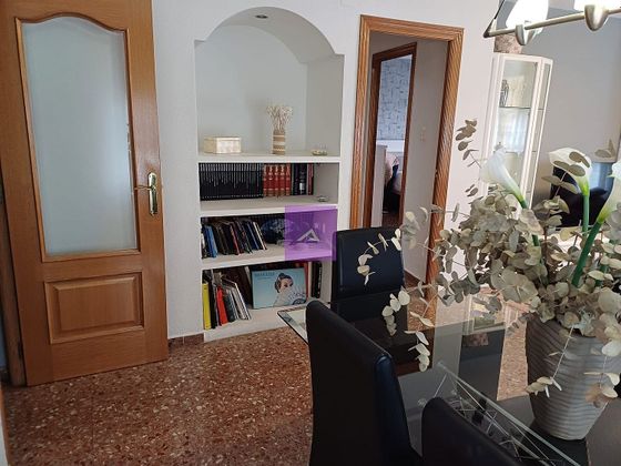 Foto 2 de Pis en venda a calle Albuera de 3 habitacions amb aire acondicionat