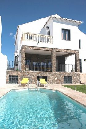 Foto 1 de Casa en venta en Frigiliana de 4 habitaciones con terraza y piscina